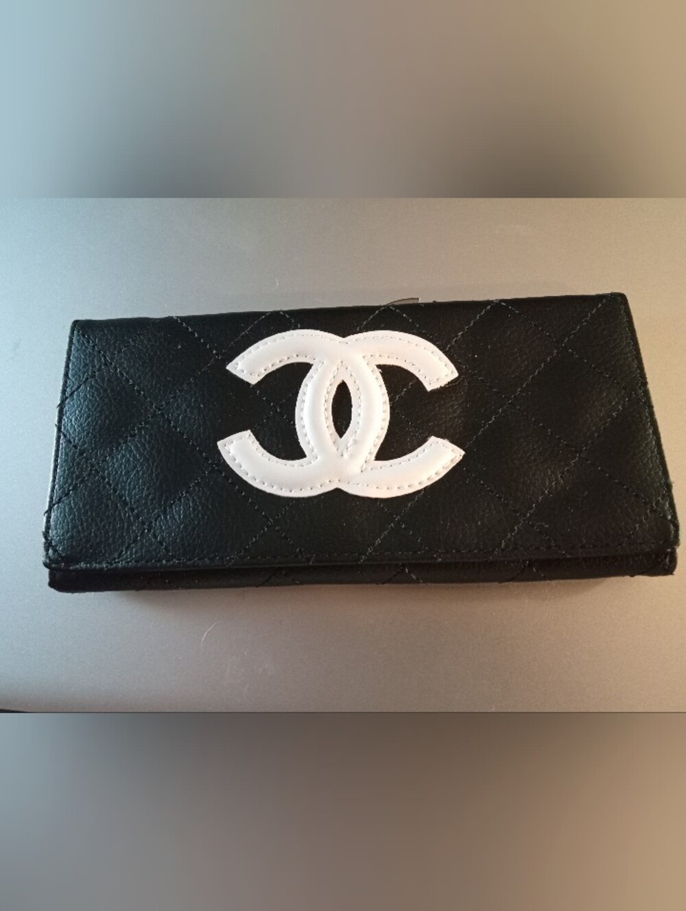 Black Leather Women's Bifold Wallet with Card Slots